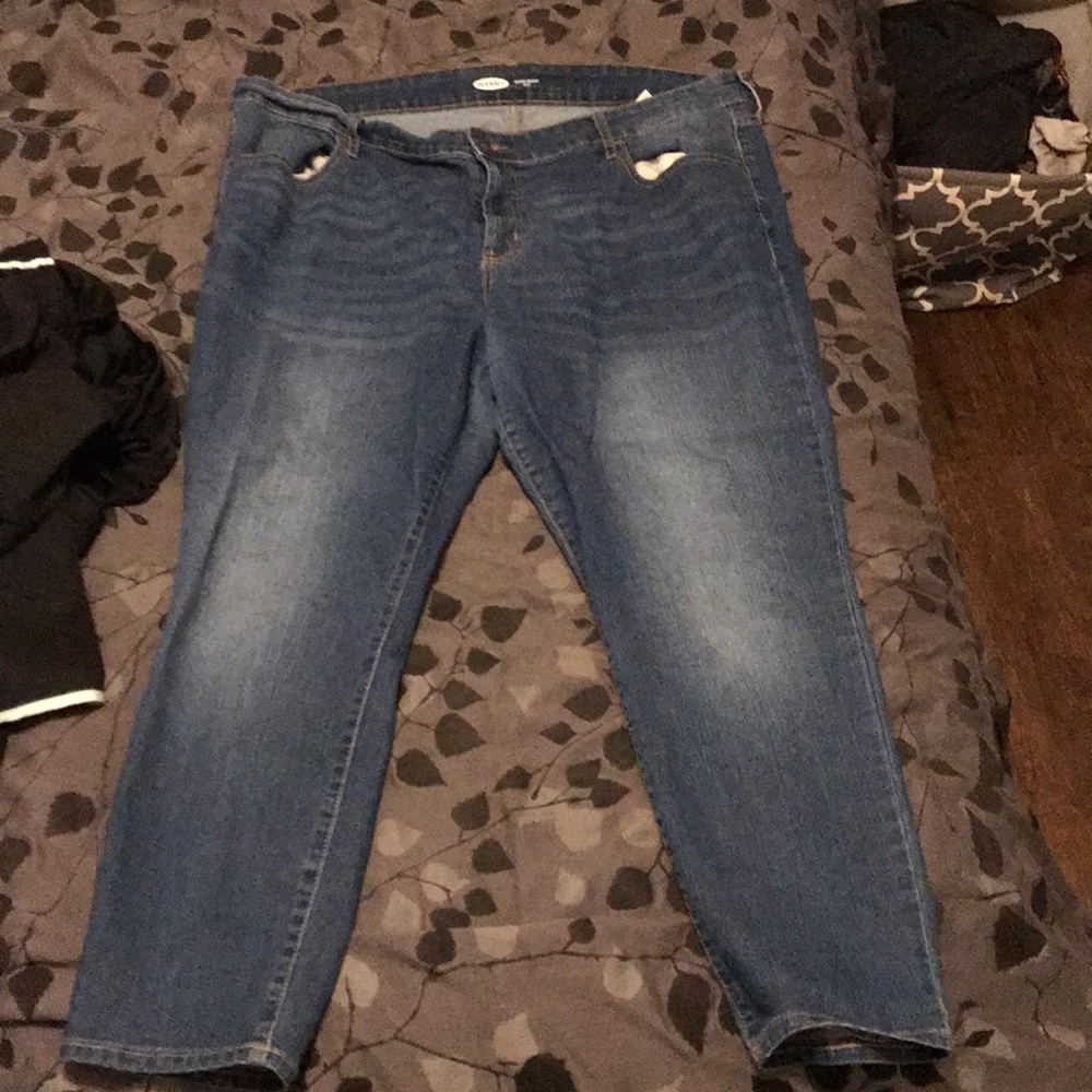 Ankle length skinny jeans
